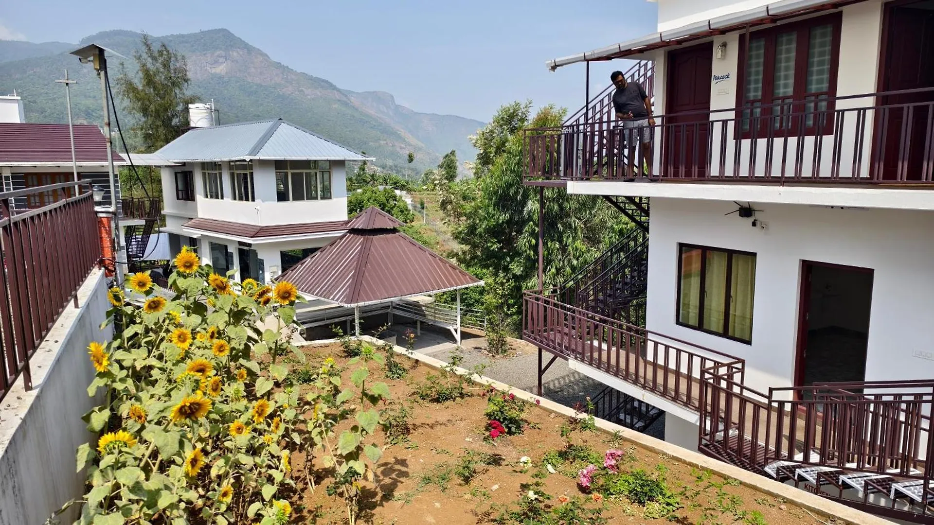 Moon Wings Mountain Resort, Kanthalloor