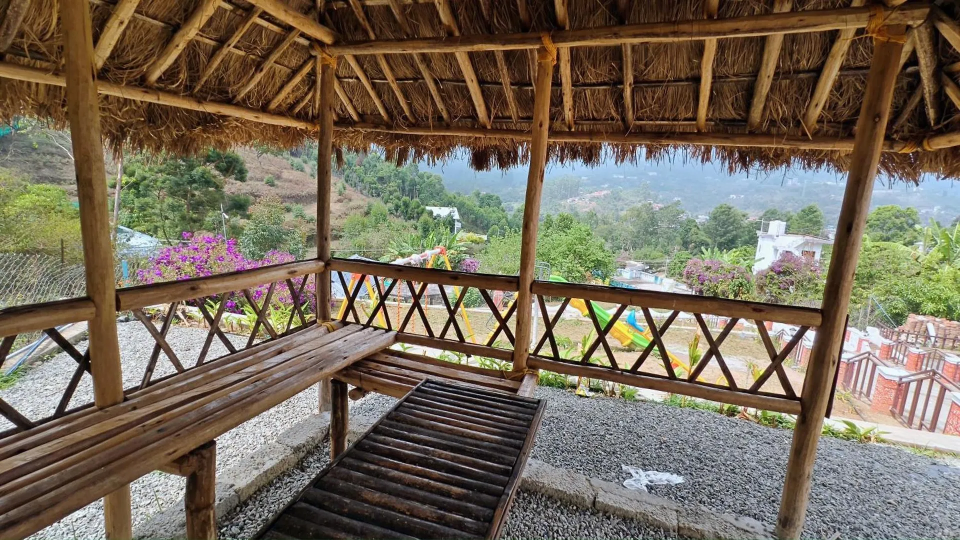 Moon Wings Mountain Resort, Kanthalloor מלון
