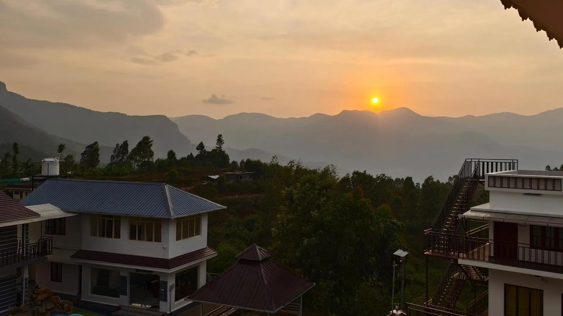Moon Wings Mountain Resort, Kanthalloor India